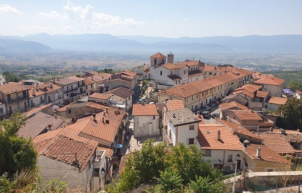 Aielli, Borgo Universo